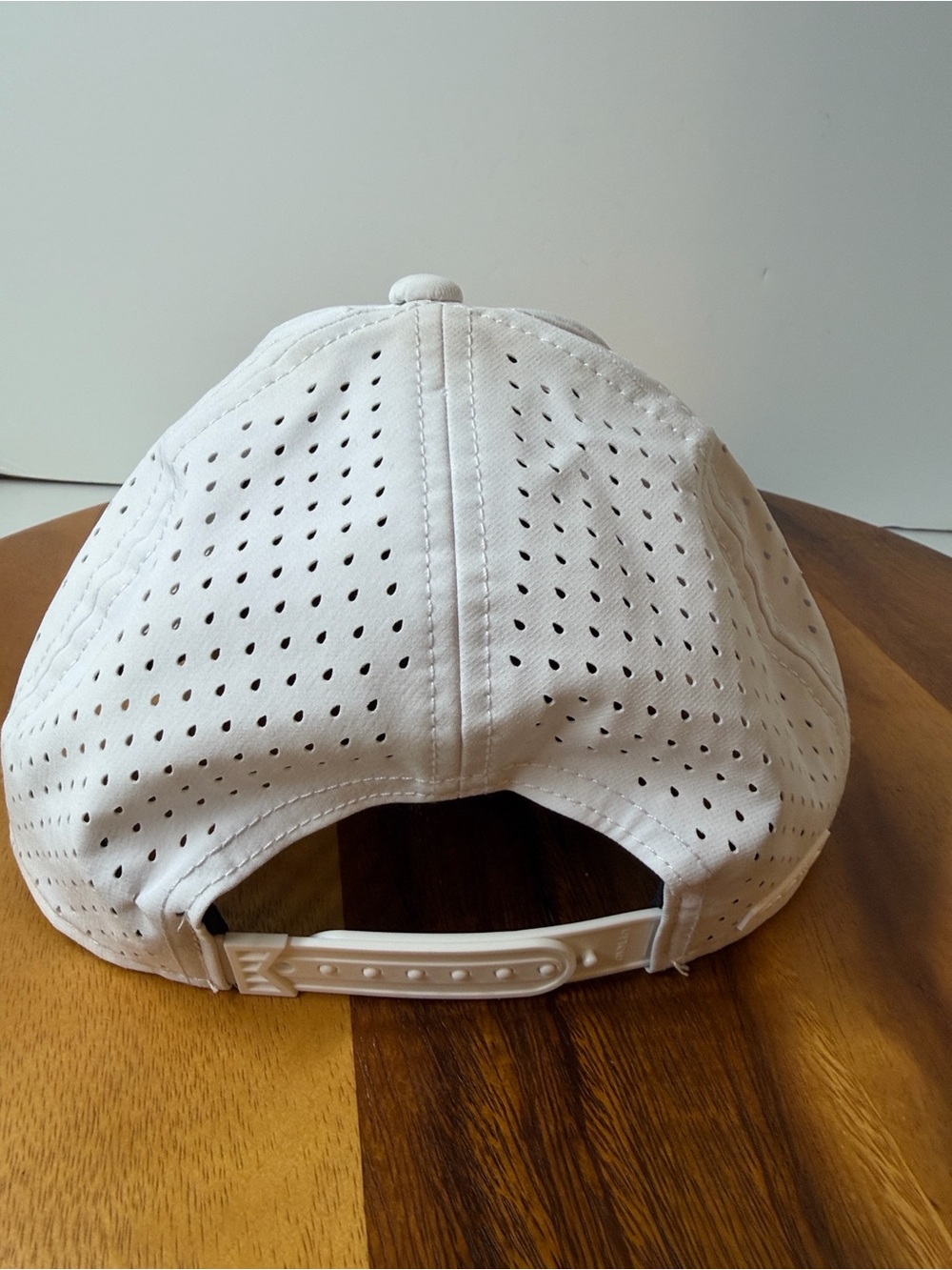 Melin white A-Game Hydro hat, clean, size 58 CM - Picture 4 of 9